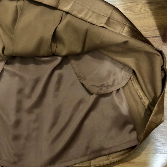 Club Monaco Angela pleated skirt - Picture 6 of 8